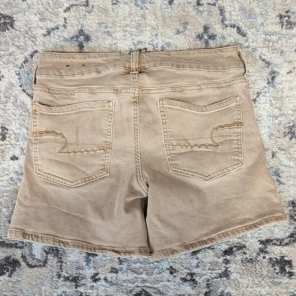 American Eagle Super Stretch Midi Shorts Womens 6 Tan - Picture 5 of 5